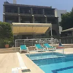 Stone Ξενοδοχείο *