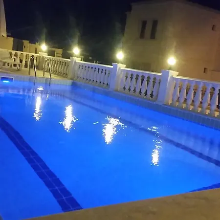 Stone Hotel *